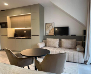 LaMira Apartment